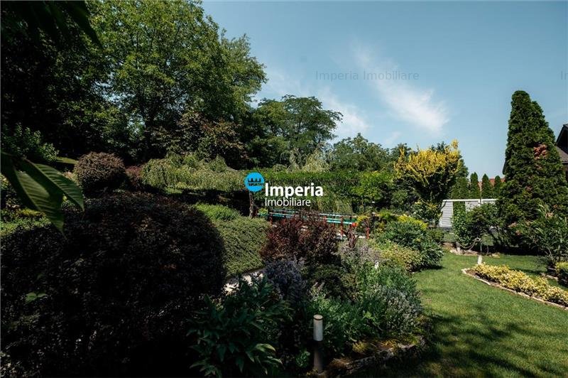 Proprietate deosebita de vanzare in zona Bucium