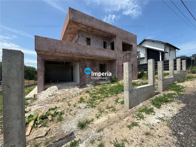 Vila , P+E, Garaj, vedere lac Ezareni,  450 teren Valea Adanca