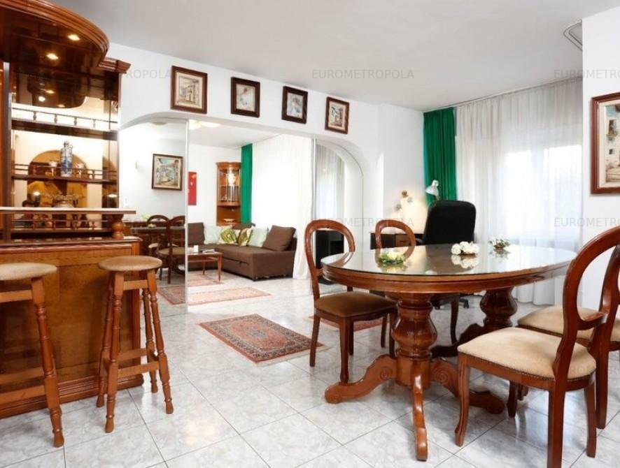 Apartament 3 camere de inchiriat – ultracentral, la 5 minute de metrou Victoriei