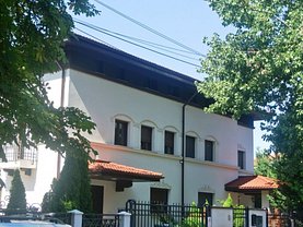 Casa de vânzare sau de închiriat 6 camere, în Bucuresti, zona Primaverii
