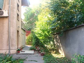 Casa de vânzare 8 camere, în Bucuresti, zona Primaverii