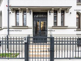 Casa de vânzare 17 camere, în Bucureşti, zona Dorobanţi