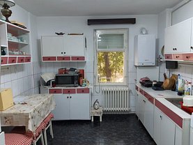 Apartament de închiriat 4 camere, în Târgu Mureş, zona Tudor