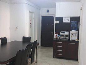 Apartament de închiriat 4 camere, în Târgu Mureş, zona Dâmbu Pietros
