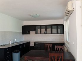Casa de închiriat 4 camere, în Targu Mures, zona Livezeni