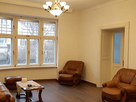 Casa de închiriat 4 camere, în Târgu Mureş, zona Platou