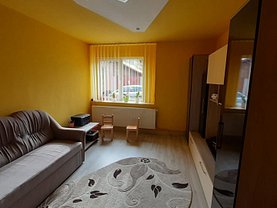 Casa de închiriat 3 camere, în Târgu Mureş, zona Semicentral