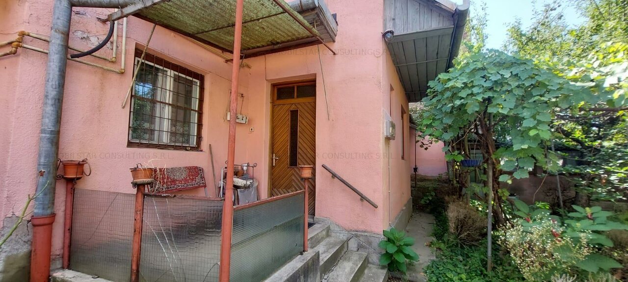 De vanzare casa singur in curet, zona semicentrala