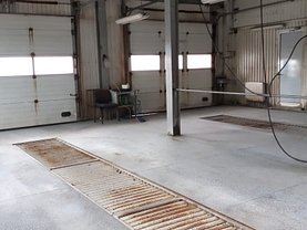 Închiriere spaţiu comercial