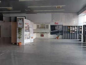 Închiriere spaţiu comercial