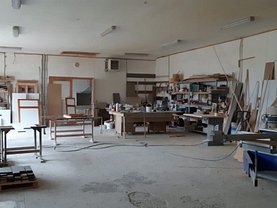 Vânzare spaţiu industrial