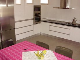 Casa de vânzare 5 camere, în Maracineni