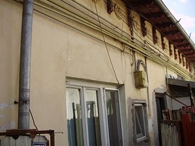 Vânzare spaţiu comercial