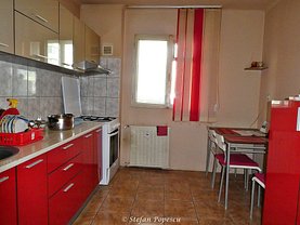 Apartament de vânzare 3 camere, în Bucureşti, zona Pantelimon