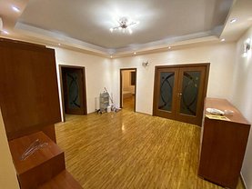 Apartament de vânzare sau de închiriat 4 camere, în Constanţa, zona Capitol