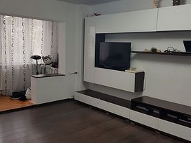 Apartament de vânzare 3 camere, în Constanţa, zona Dacia