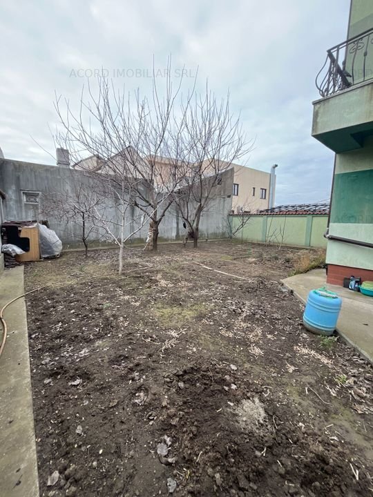 Duplex zona Dacia - doua familii