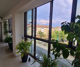 Apartament de vanzare 4 camere, în Timisoara, zona Soarelui