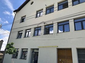 Închiriere spaţiu comercial
