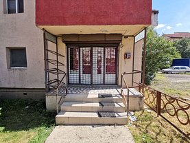 Vânzare spaţiu comercial