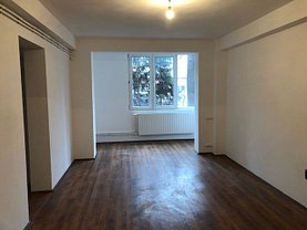 Apartament de vânzare 3 camere, în Târgu Mureş, zona 7 Noiembrie