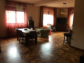 Casa de închiriat 5 camere, în Sibiu, zona Central
