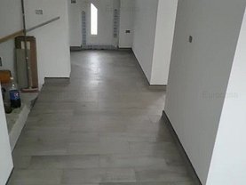 Casa de vânzare 3 camere, în Dumbrăviţa