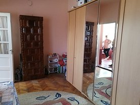 Casa de vânzare 3 camere, în Gătaia, zona Central