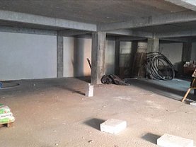 Vânzare spaţiu industrial