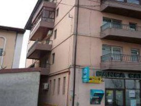 Apartament de vânzare 3 camere, în Bucuresti, zona Chitila
