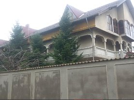Casa în Bucuresti, Militari