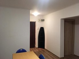 Apartament de vânzare 3 camere, în Ploiesti, zona Sud