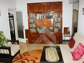 Apartament de vânzare 3 camere, în Bucureşti, zona Kogălniceanu
