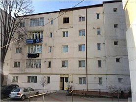 Apartament de vânzare 3 camere în Vaslui, Nord-Est