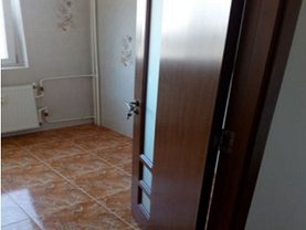 Apartament de vânzare 3 camere, în Bucuresti, zona Drumul Taberei