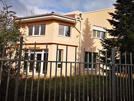 Casa de vânzare 5 camere, în Voluntari, zona Nord
