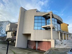 Închiriere spaţiu comercial