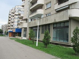 Vânzare spaţiu comercial