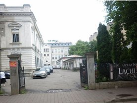 Vânzare spaţiu industrial