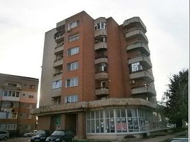 Vânzare spaţiu comercial