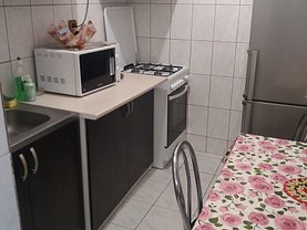 Apartament de vânzare 2 camere, în Constanta, zona Far