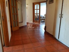 Apartament de vânzare 3 camere, în Constanţa, zona Trocadero