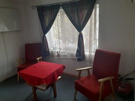 Apartament de vanzare 3 camere, în Constanta, zona Central