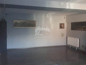 Vânzare spaţiu comercial