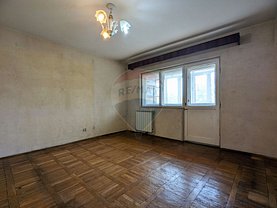 Apartament de vânzare 3 camere, în Buzău, zona Micro 3
