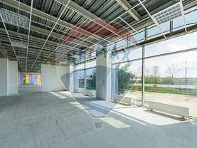 Vânzare spaţiu comercial