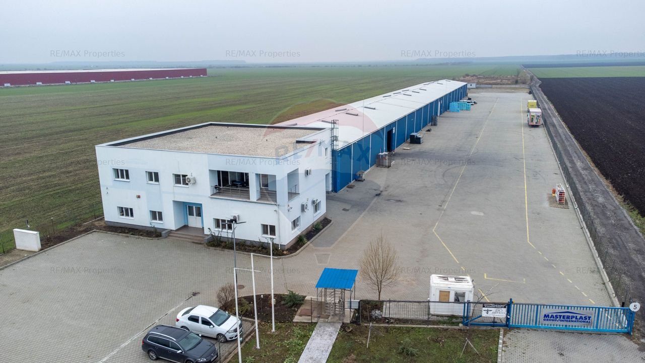 Spatiu industrial si Birouri 3700 MP Teren 24895 MP Sindrilita DN2