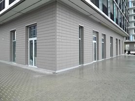 Vânzare spaţiu comercial
