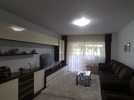 Apartament de vânzare 3 camere, în Constanţa, zona Tomis Nord