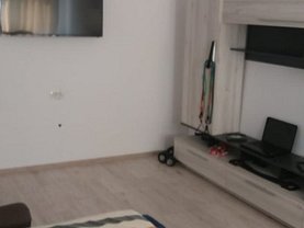 Apartament de închiriat 3 camere, în Constanţa, zona Tomis III